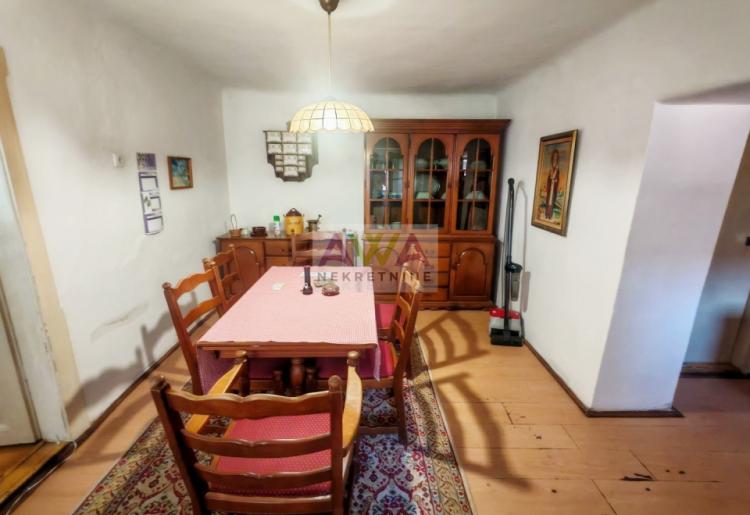 Odžaci – Očuvana nameštena prizemna kuća 127m², odmah useljiva