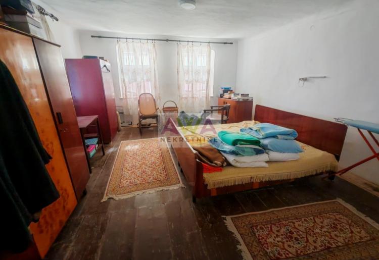 Odžaci – Očuvana nameštena prizemna kuća 127m², odmah useljiva