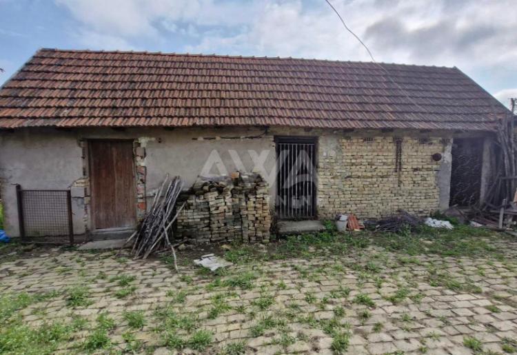 Gakovo – Porodična kuća 127m² na velikom placu od 1.853m²