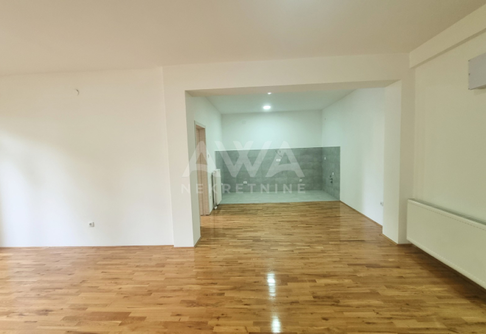 Centar Apatina. Četvorosoban stan, 115m2