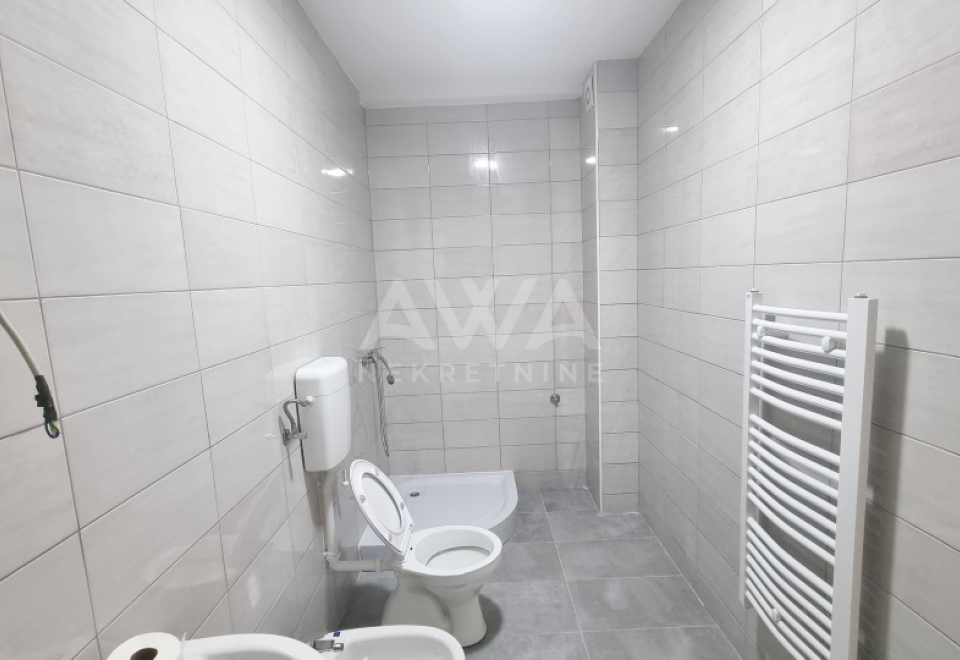 Centar Apatina. Četvorosoban stan, 115m2