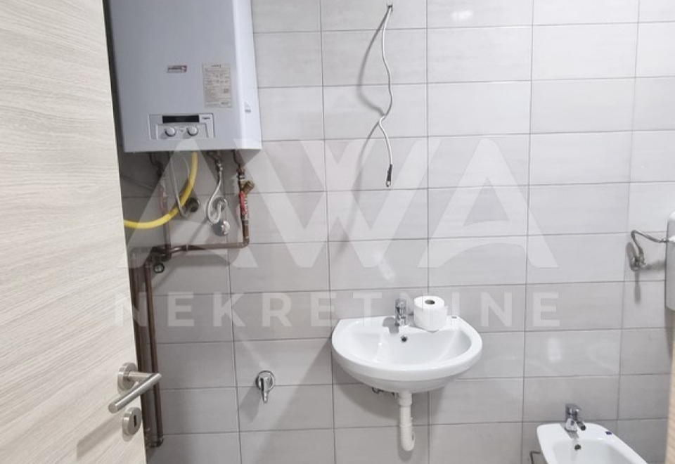 Centar Apatina. Četvorosoban stan, 115m2