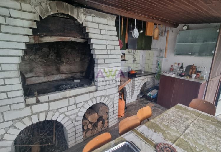 Kupusina – Vikend naselje Pčela. Nameštena vikendica 38m²