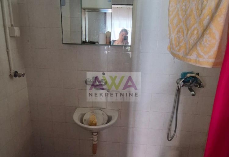 Rastina – Dve kuće na jednom placu, garaža i pomoćni objekti | Cena 20.000€