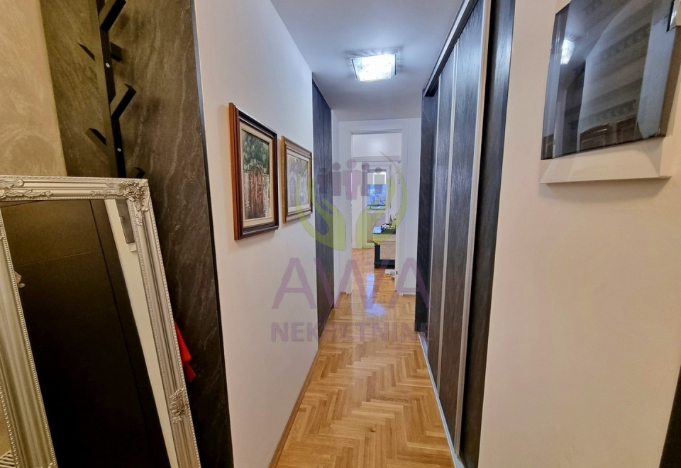 Četvorosoban stan 102m2