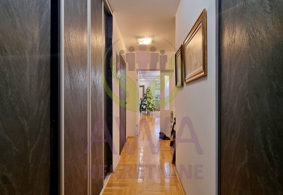 Četvorosoban stan 102m2