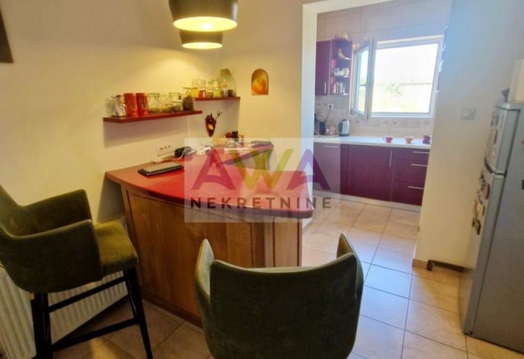 Sombor – Gornja Varoš | Moderna porodična kuća sa 5 soba, velikim dvorištem i placem od 1.372m²