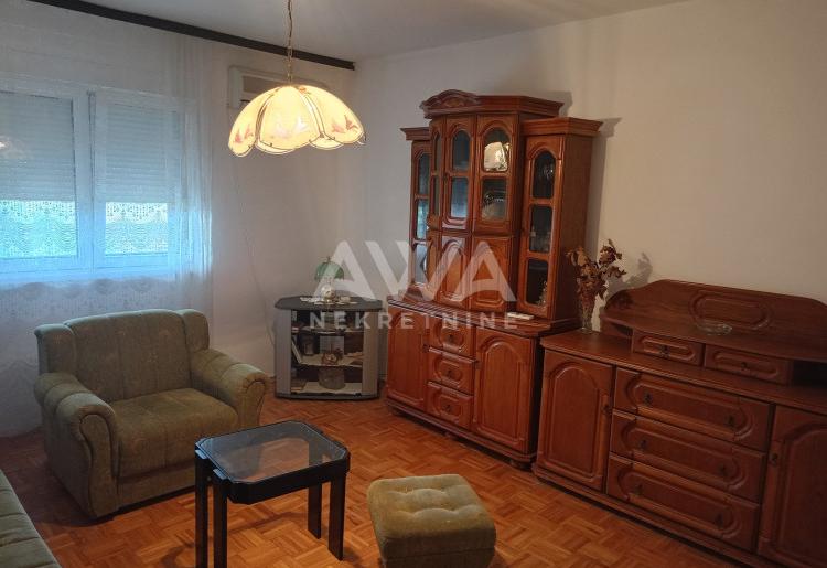 Komforan stan 70m² u centru Apatina, I sprat
