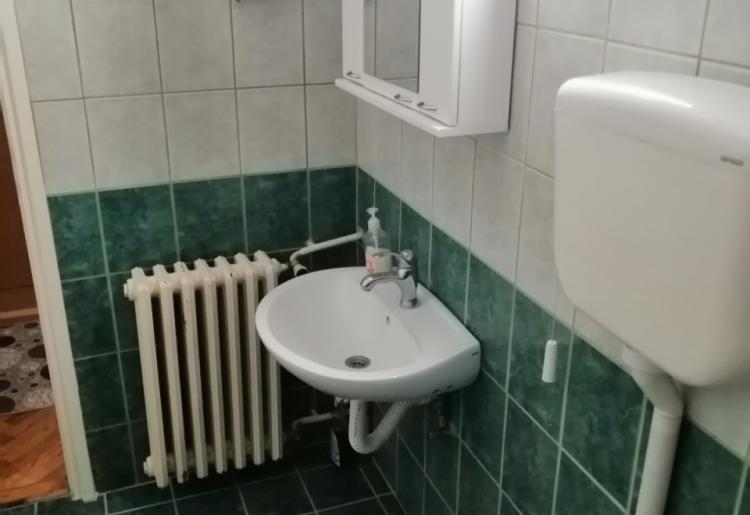 Sombor – Nova Selenča – Prostran trosoban stan 83m², dve spavaće sobe