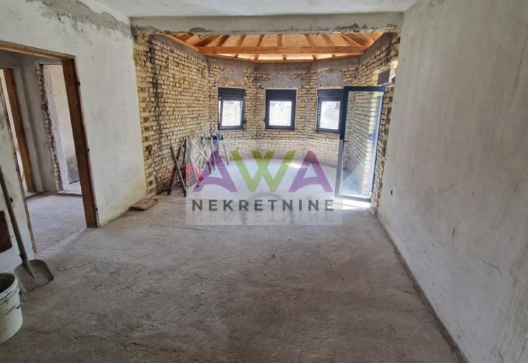 Kuća 100m² – Renoviranje je započeto, vi je završavate po svom
