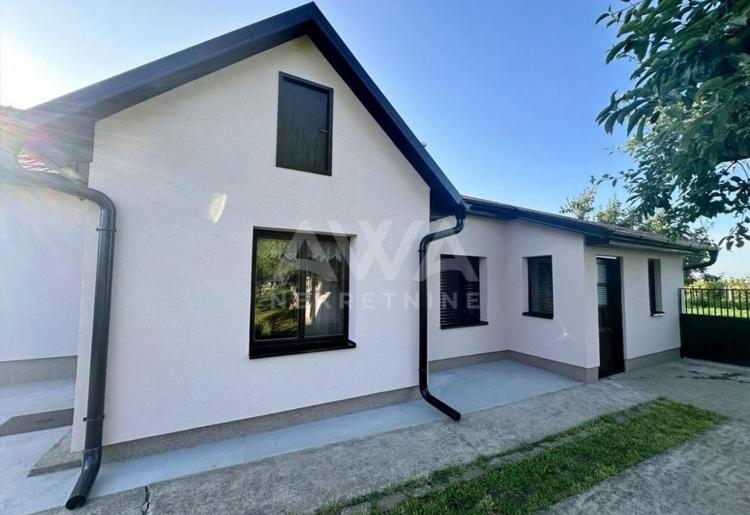Stapar – Porodična kuća 143m², plac 1.297m²