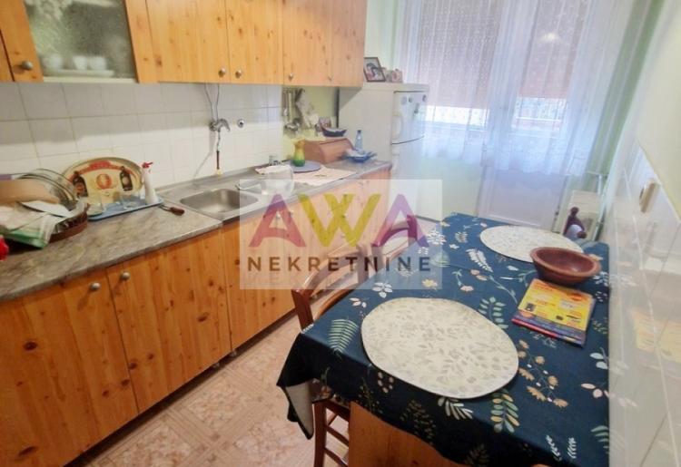 Sombor – Nova Selenča – Dvoiposoban stan 65m², III sprat, lift