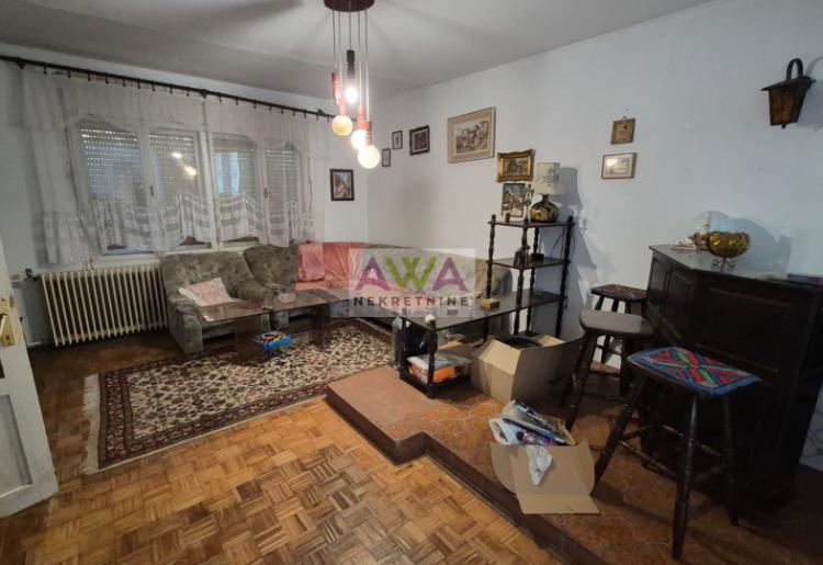 SOMBOR – Prnjavor | velika porodična kuća, oko 250 m²