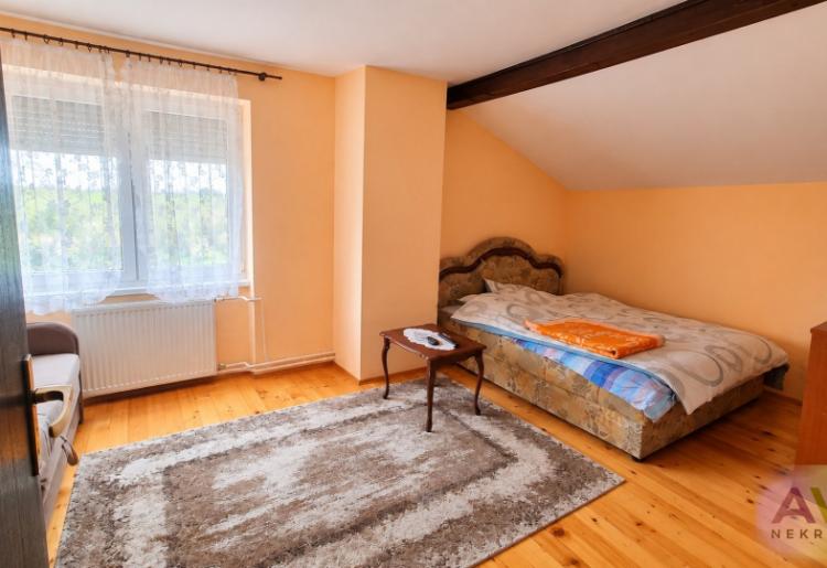 KOLUT – PROSTRANA PORODIČNA KUĆA NA 1.231 m² ZEMLJIŠTA
