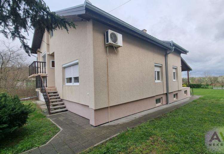 KOLUT – PROSTRANA PORODIČNA KUĆA NA 1.231 m² ZEMLJIŠTA