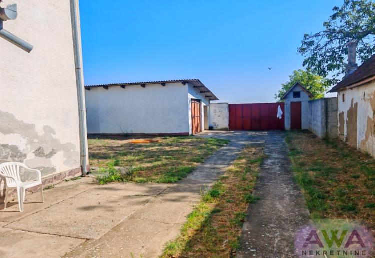 STAPAR – 190 m² | plac 756 m² | 57.000 €
