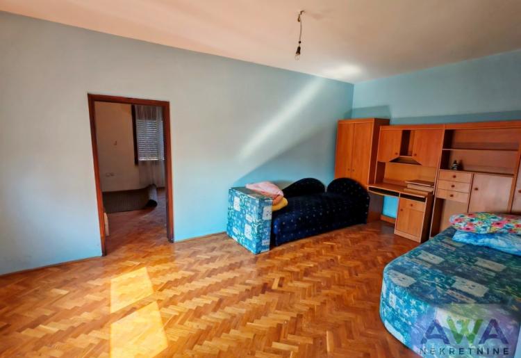 STAPAR – 190 m² | plac 756 m² | 57.000 €