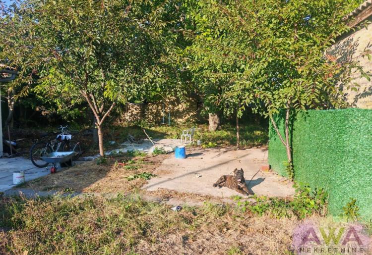 Sombor – prizemni dvosoban stan 64 m² sa dvorištem