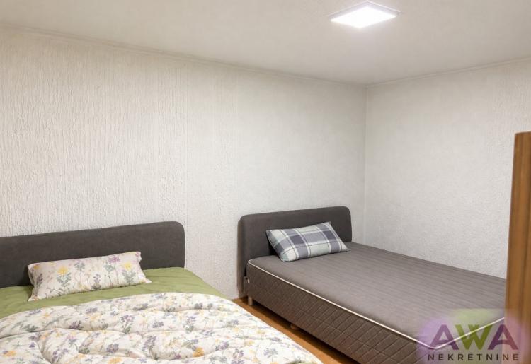 Sombor – prizemni dvosoban stan 64 m² sa dvorištem