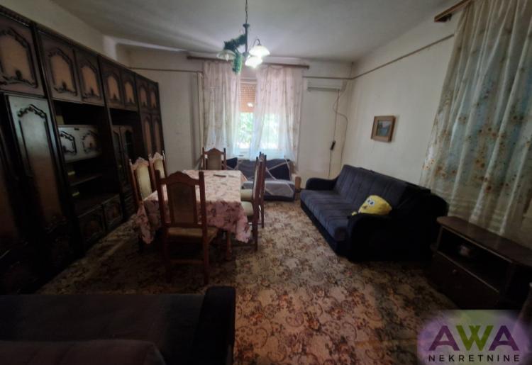 Sombor – spratna kuća 200 m² na placu od 6,7 ari