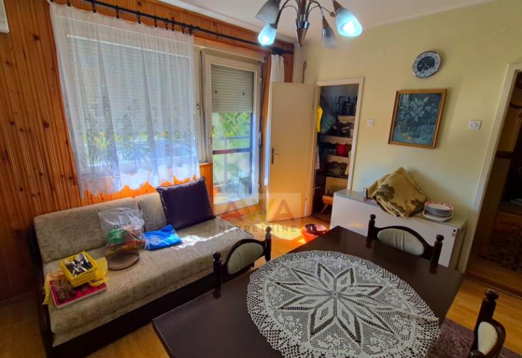 Apatin, Blok 112 – dvosoban stan 58 m² na prvom spratu