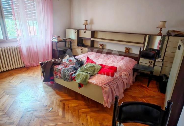 Sombor – spratna kuća 98 m² u blizini centra, plac 234 m²