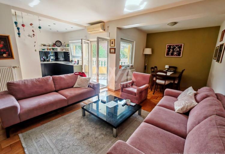Sombor, centar – najbolja lokacija, trosoban namešten stan sa terasom, 81,68 m²