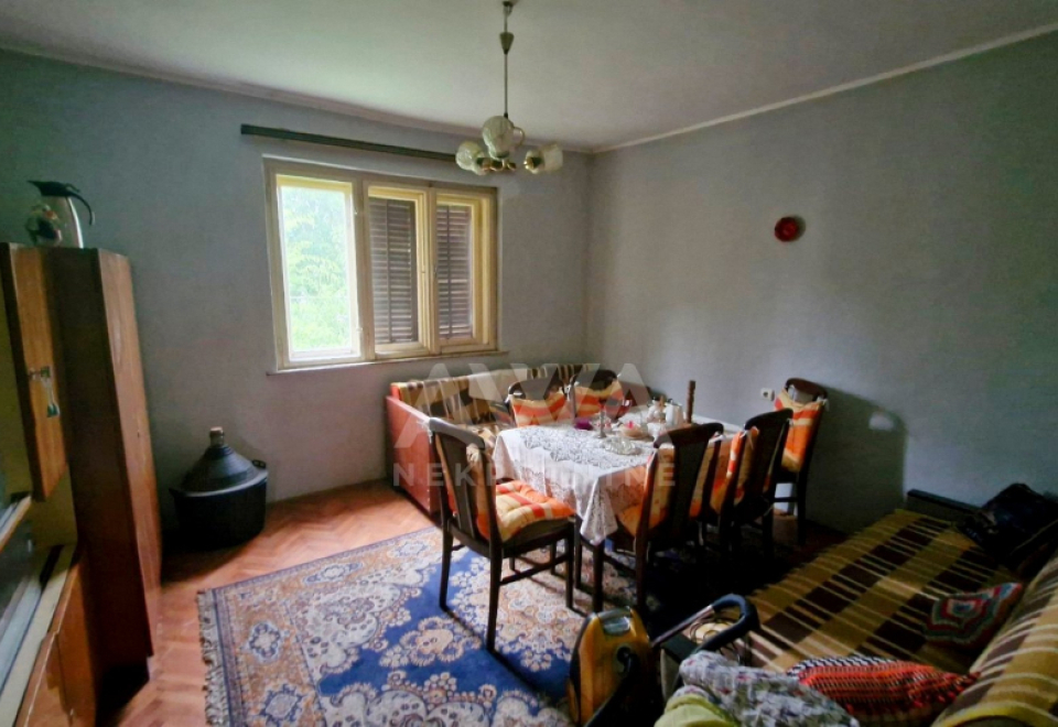 Gakovo, Kuća 90 m2, Plac 2616 m2