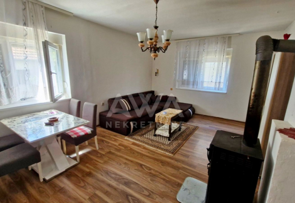 Kljajićevo, Kuća 97 m2 na placu od 1028 m2