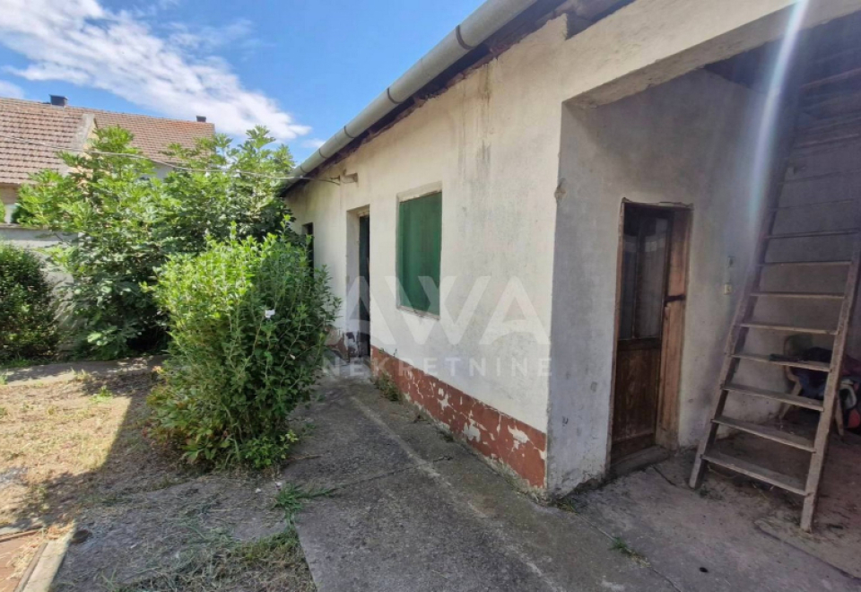 Kljajićevo, Kuća 97 m2 na placu od 1028 m2