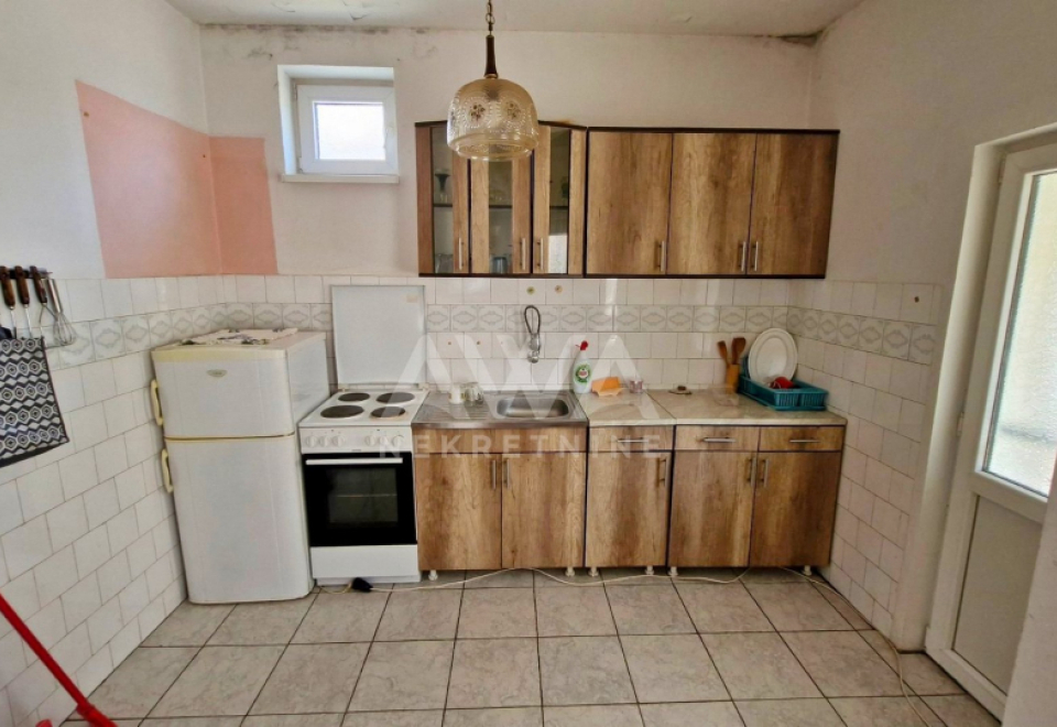 Kljajićevo, Kuća 97 m2 na placu od 1028 m2