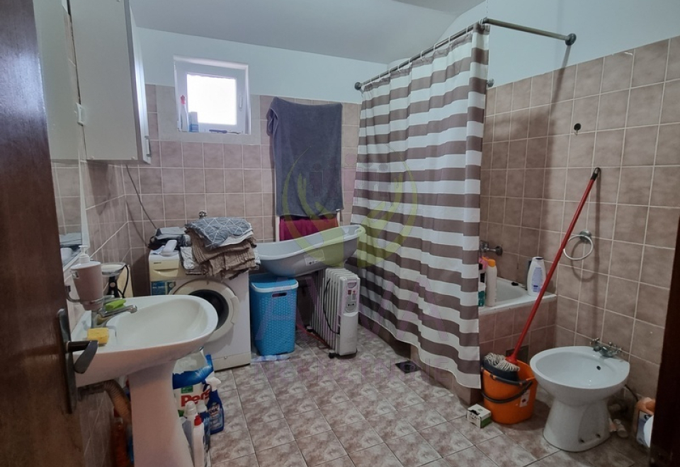 Centar Apatina, V Sprat, 92m2