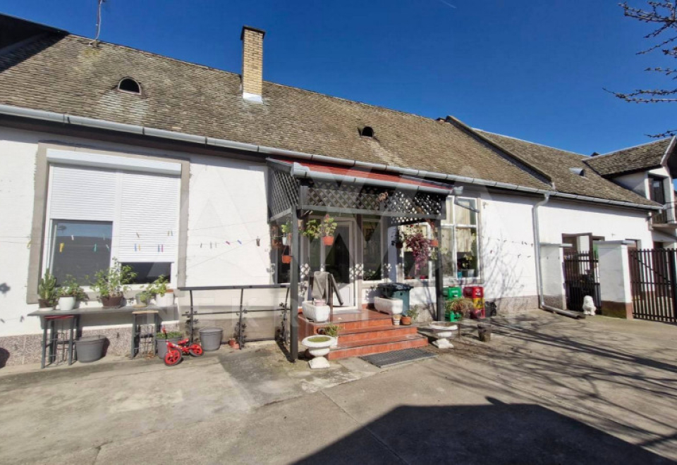 Starogradska kuća u Prigrevici 232 m2