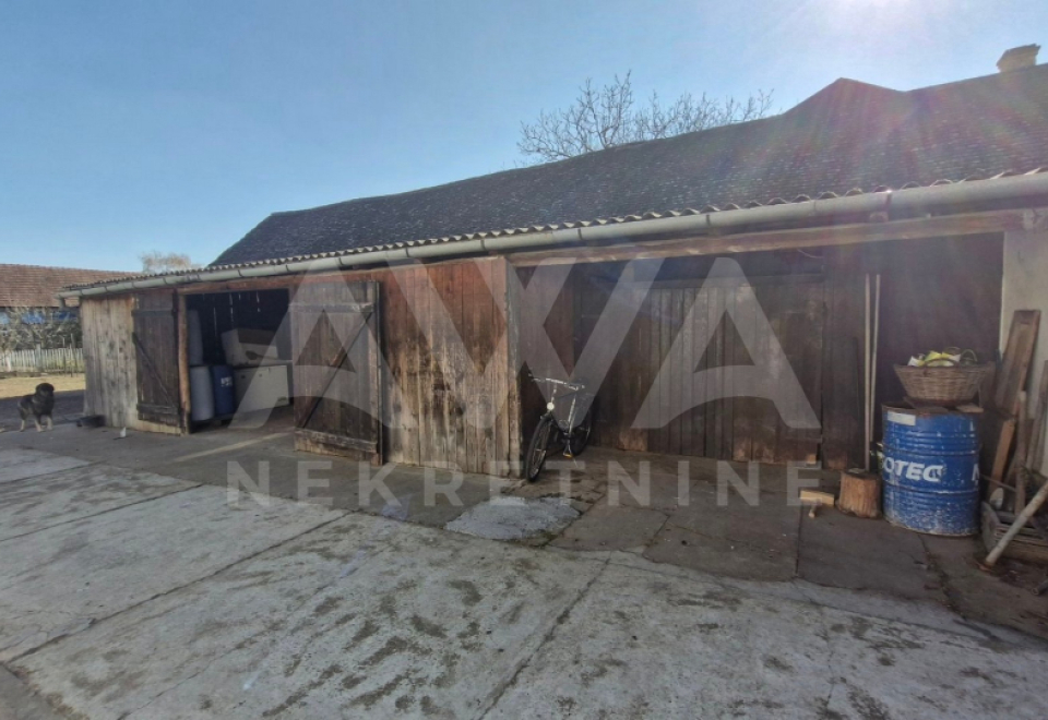 Starogradska kuća u Prigrevici 232 m2