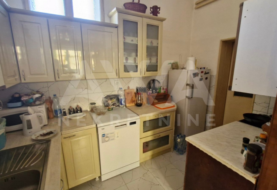 Starogradska kuća u Prigrevici 232 m2