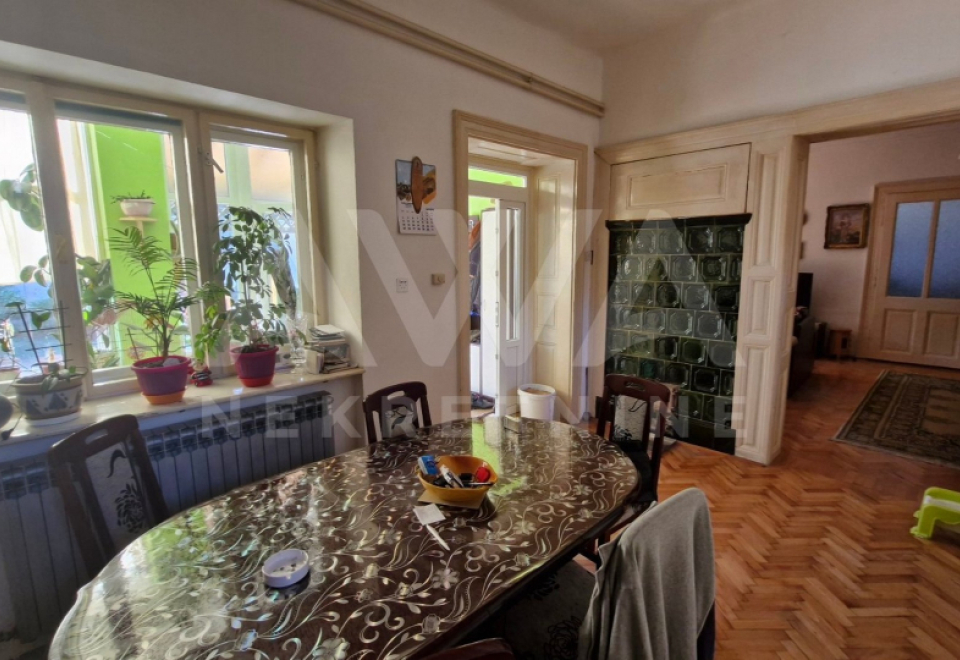 Starogradska kuća u Prigrevici 232 m2