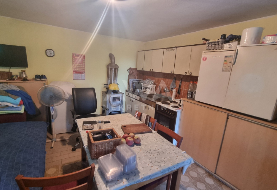 Budžak. Apatin. Opremljena vikendica 38m2, plac 21.5ar