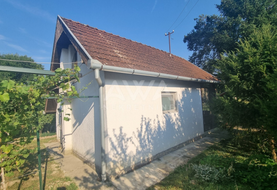 Budžak. Apatin. Opremljena vikendica 38m2, plac 21.5ar