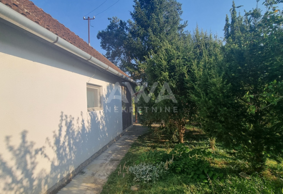 Budžak. Apatin. Opremljena vikendica 38m2, plac 21.5ar