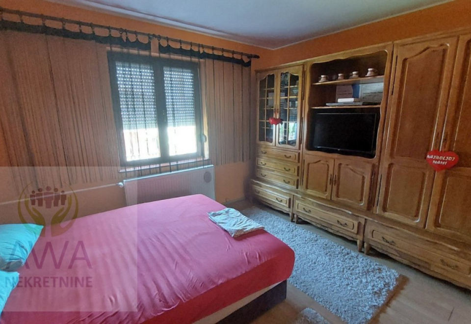Čonopljanski put, Spratnica, 202 m2, 4 spavaće sobe