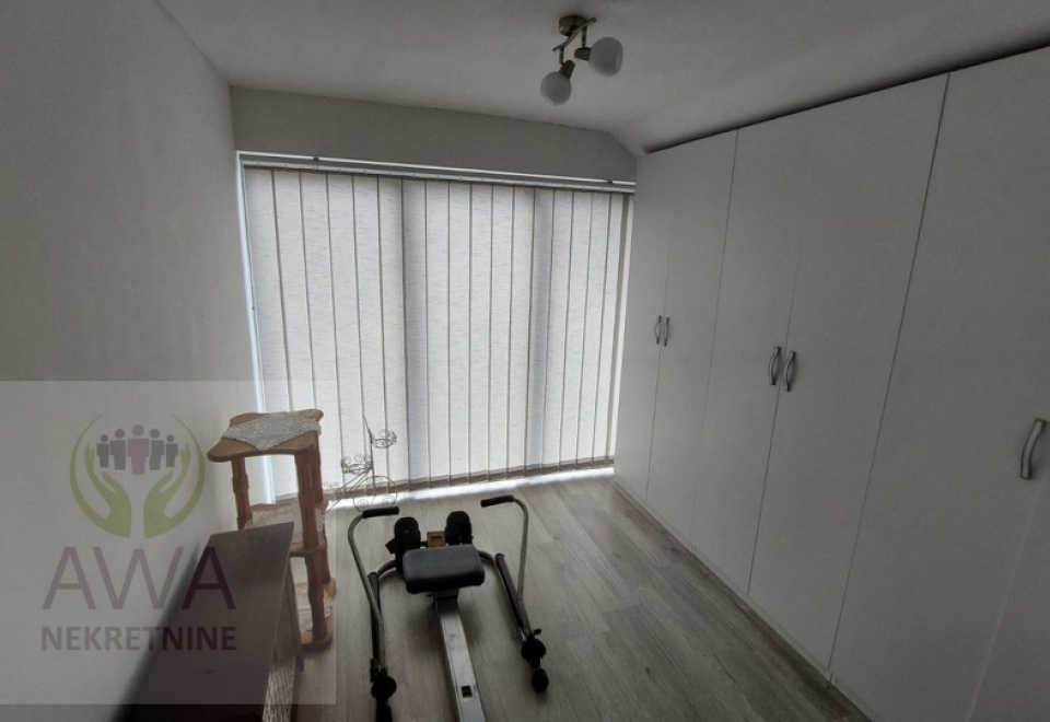 Čonopljanski put, Spratnica, 202 m2, 4 spavaće sobe