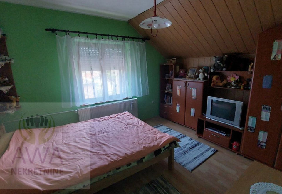 Čonopljanski put, Spratnica, 202 m2, 4 spavaće sobe