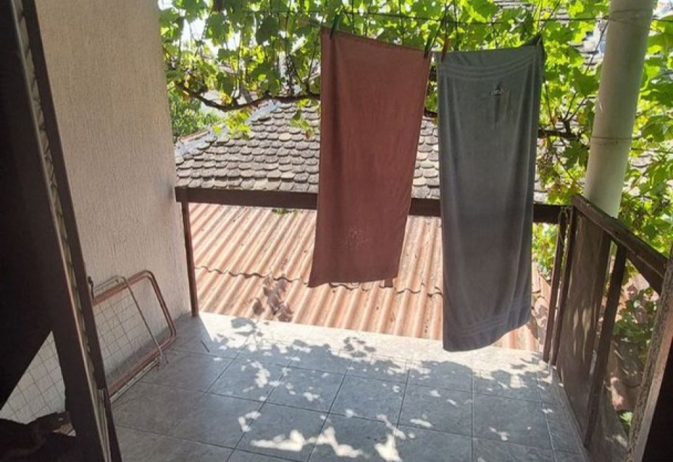 Josićko naselje, Stambeno-poslovna zgrada, 254 m2