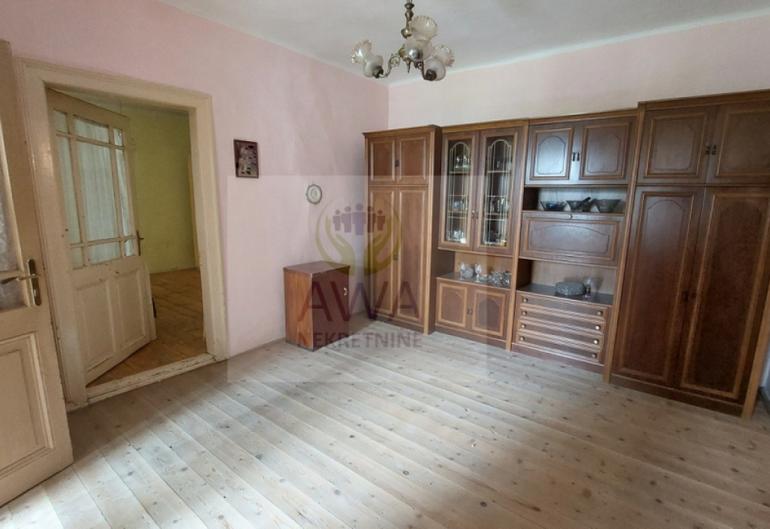 Kuća, Sombor, Čvorak 207m2, plac 17ar