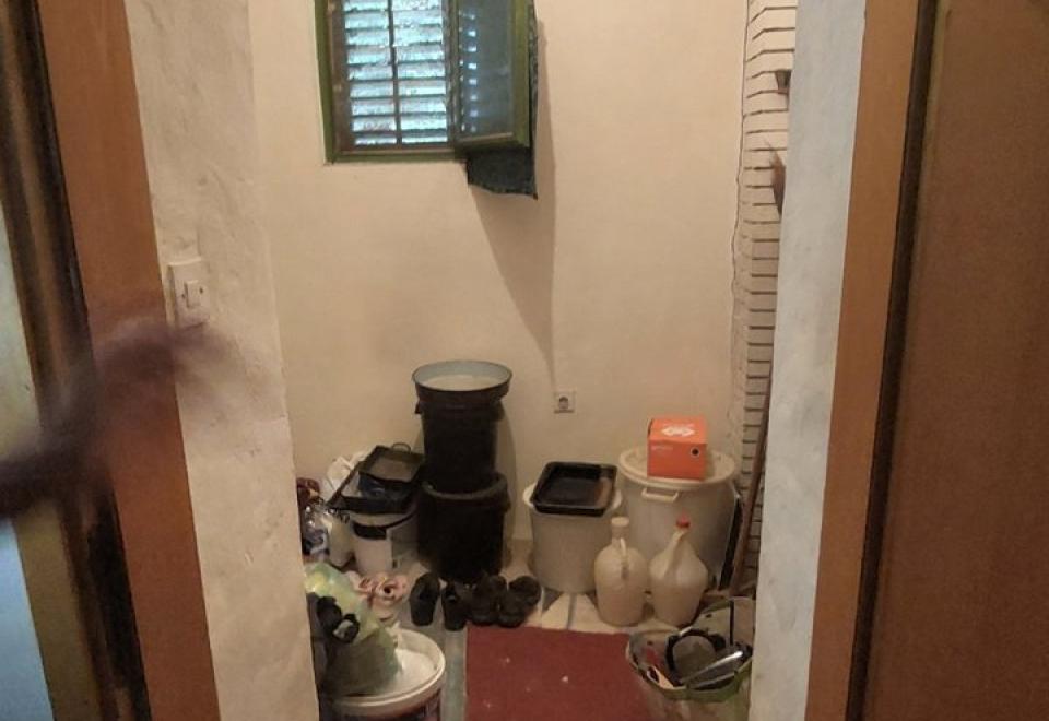 Apatin kuća sa dva stana, u širem centru na placu od 3070 m2