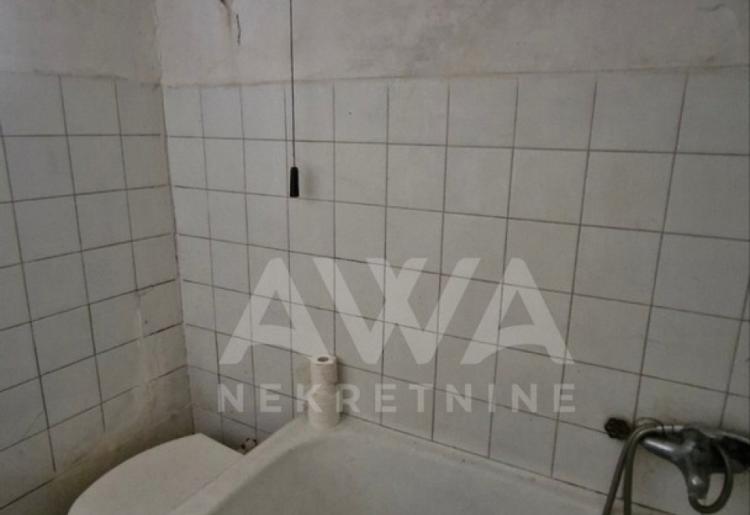 Sombor, spratna kuća u Mlakama 158 m2