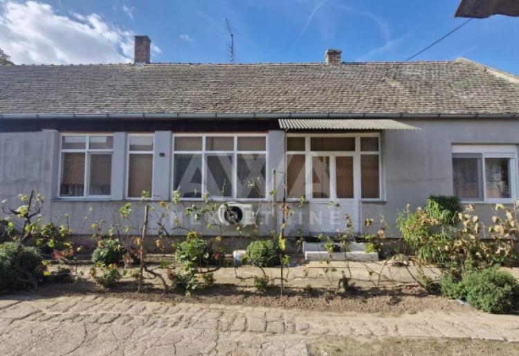 Stapar, Kuća 194 m2 na placu od 2560 m2