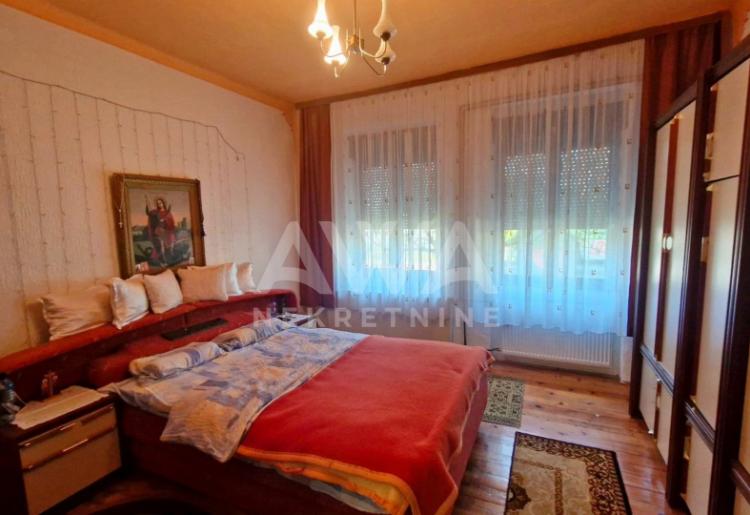 Stapar, Kuća 194 m2 na placu od 2560 m2