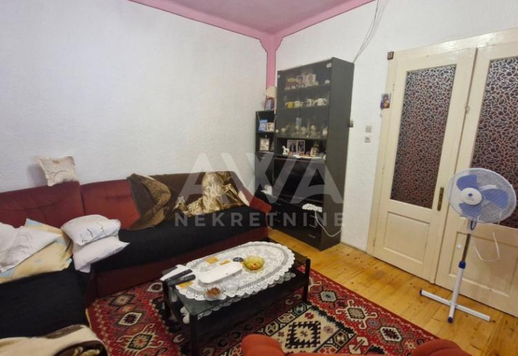 Stapar, Kuća 194 m2 na placu od 2560 m2