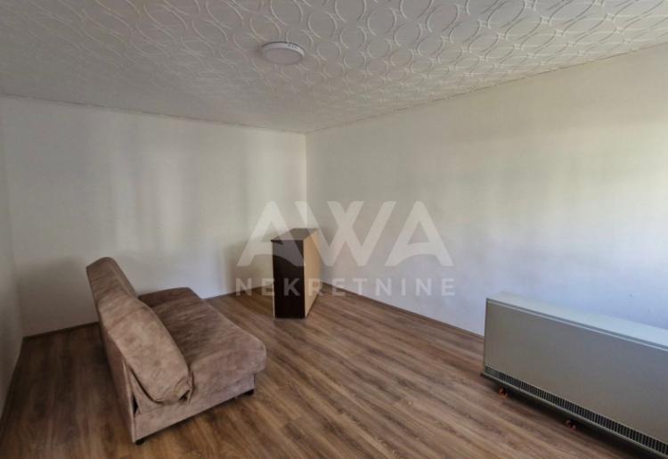 Apatin starogradska sređena kuća 435 m2